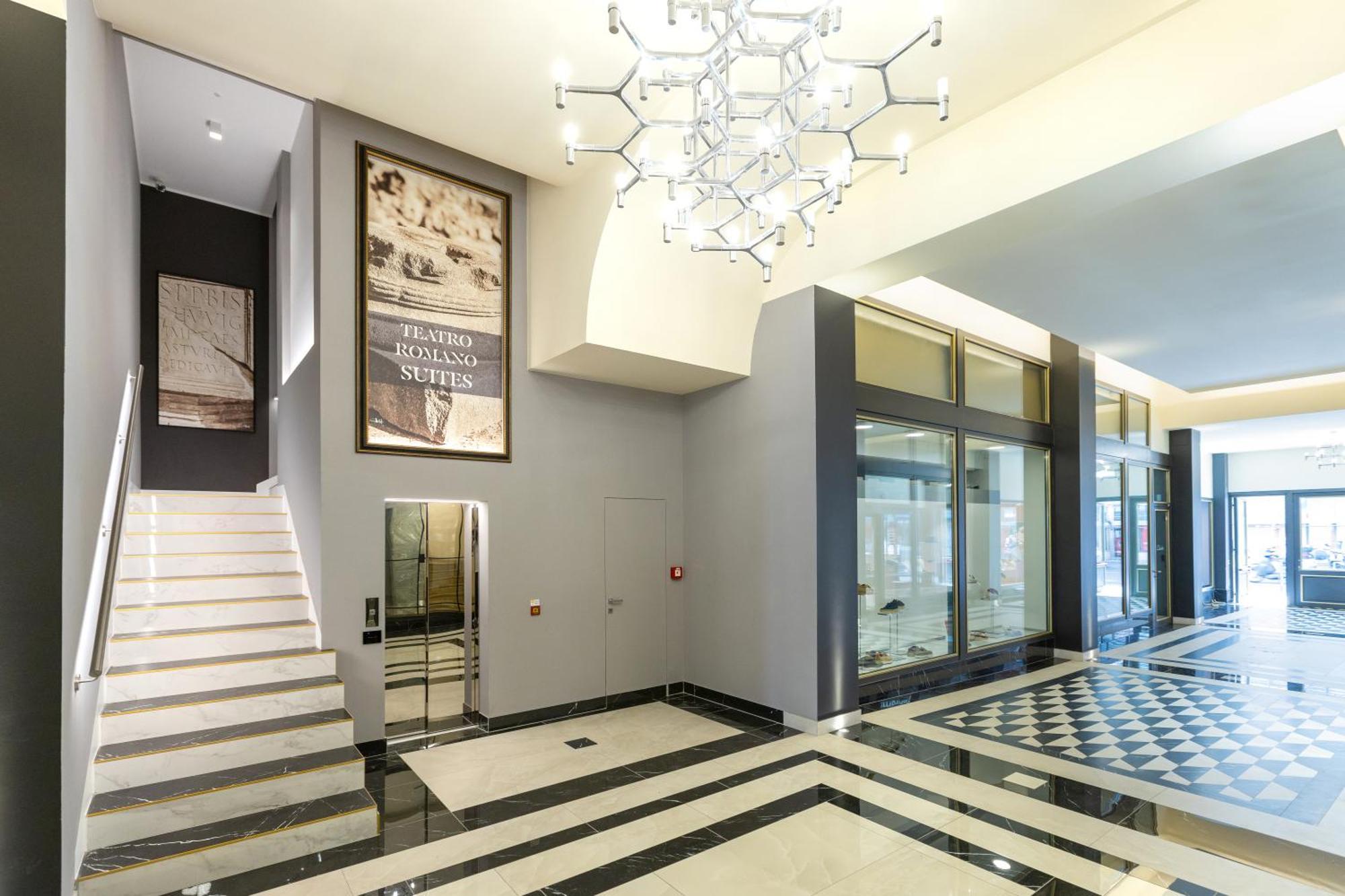 Teatro Romano Exclusive Suites Trieste Extérieur photo