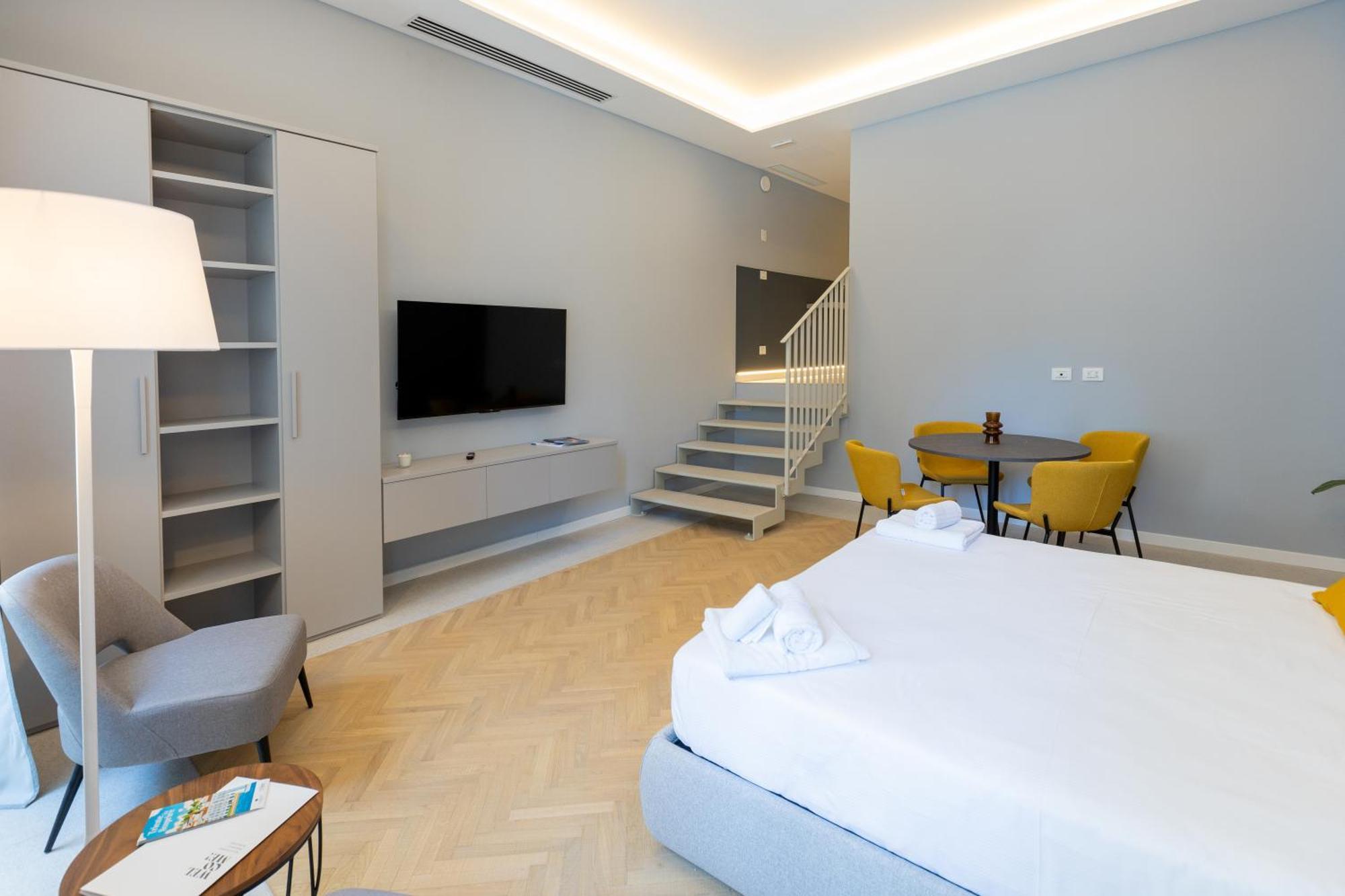 Teatro Romano Exclusive Suites Trieste Extérieur photo