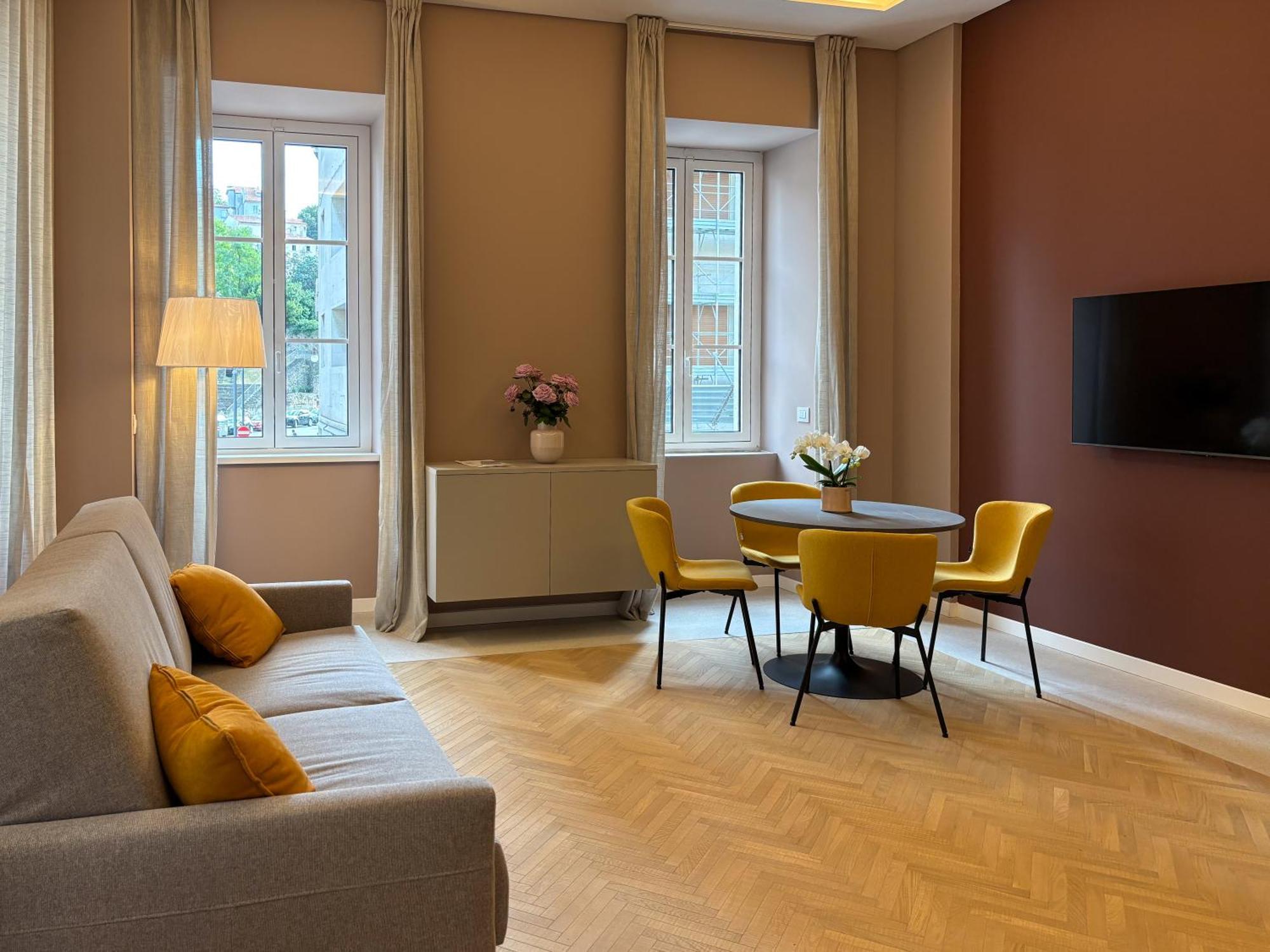 Teatro Romano Exclusive Suites Trieste Extérieur photo